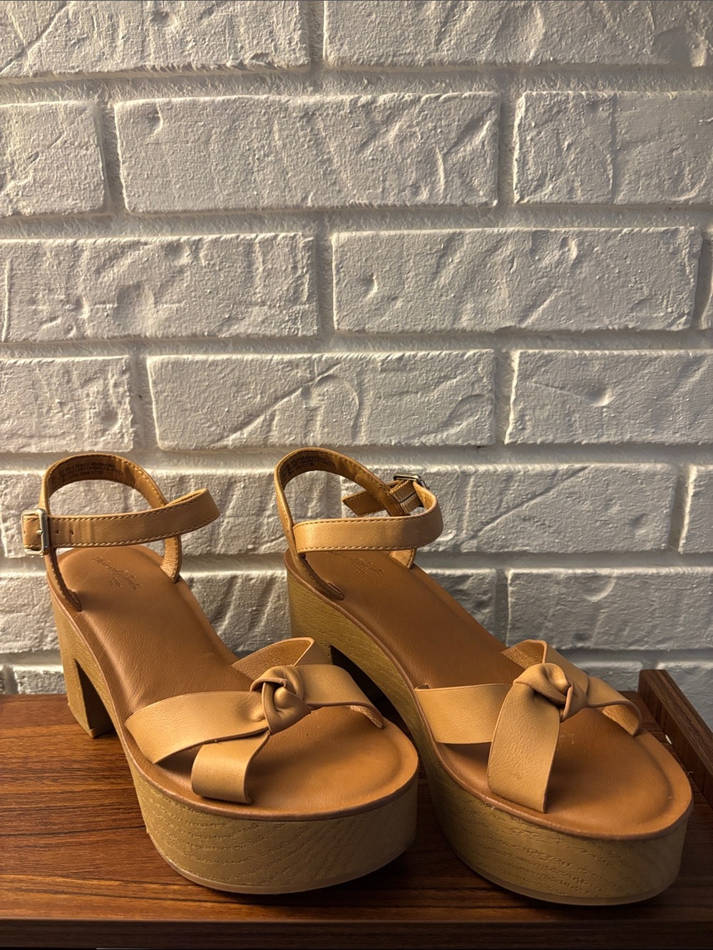 Universal Thread Tan Knotted Platform Sandals with Ankle Strap